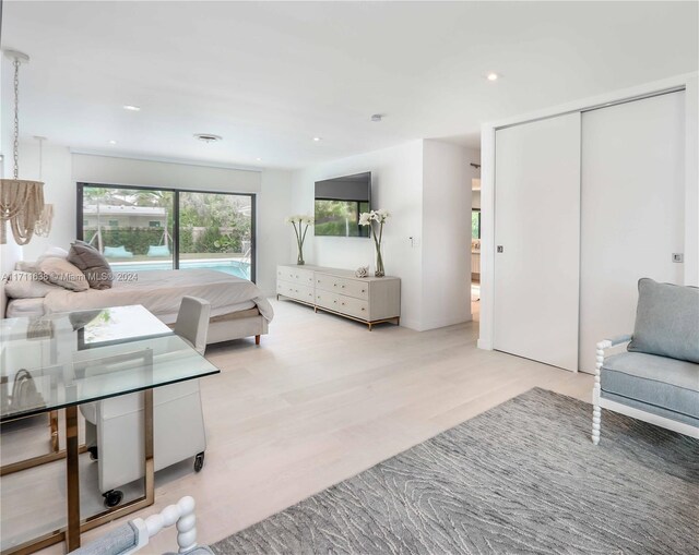 bedroom featuring a closet