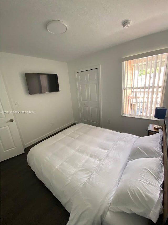 bedroom with a closet