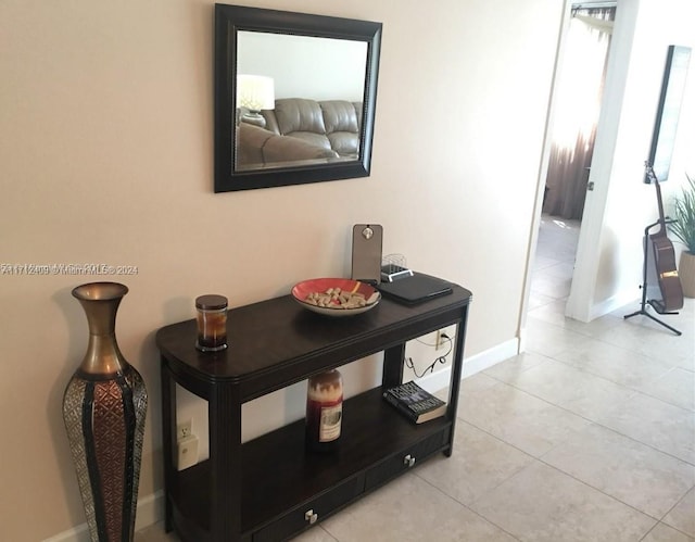311 S Hollybrook Dr Unit 202, Pembroke Pines, FL 33025 - detailed view of baseboards