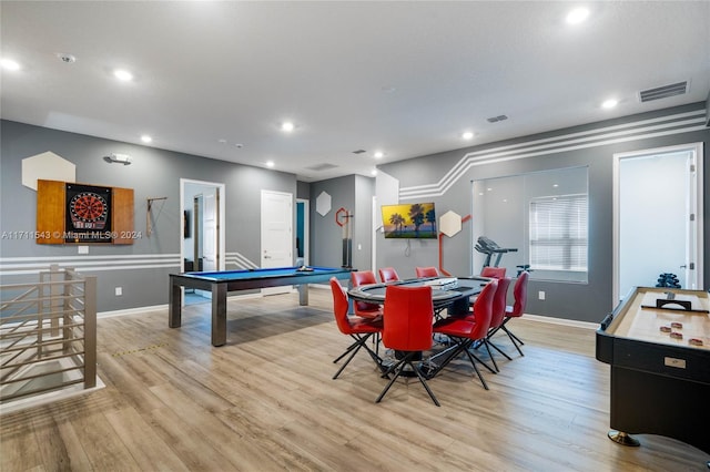 playroom featuring light hardwood / wood-style floors and pool table