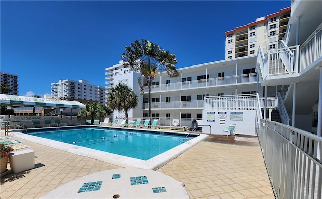 1504 S Surf Rd Unit 57, Hollywood, FL 33019 - community pool with fence