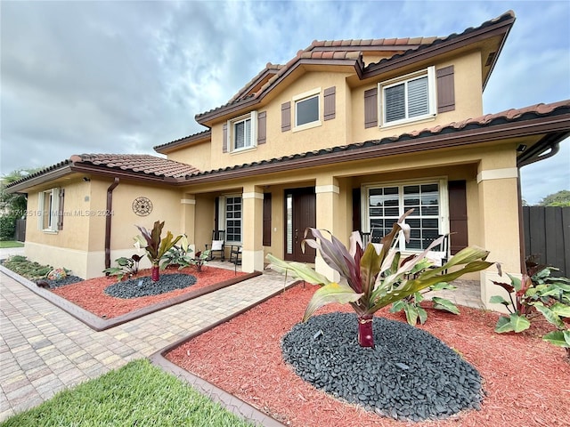 view of front facade featuring a patio area