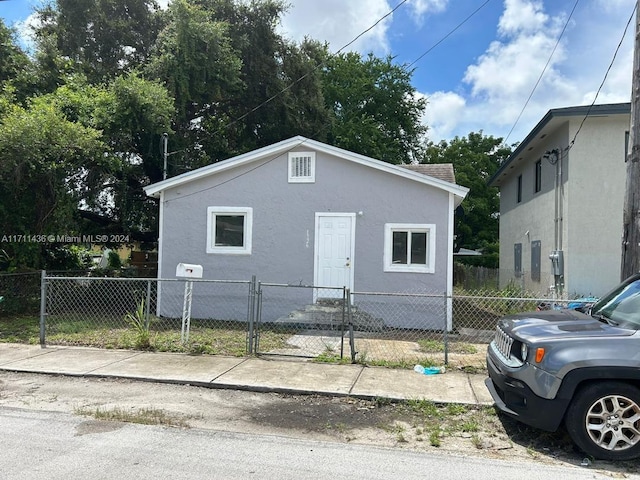 view of front of property