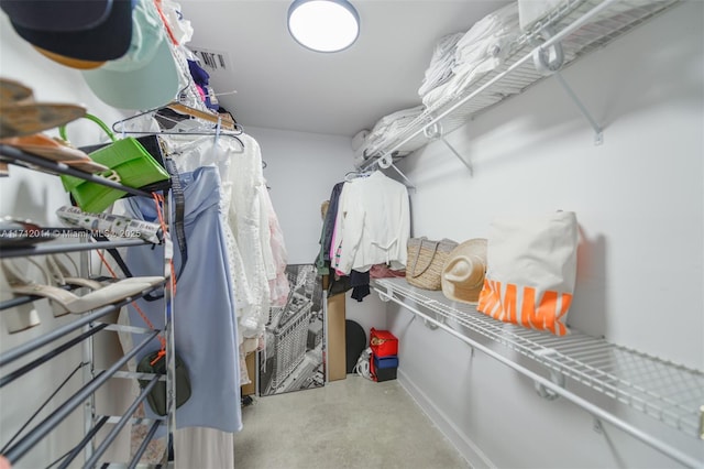 view of spacious closet