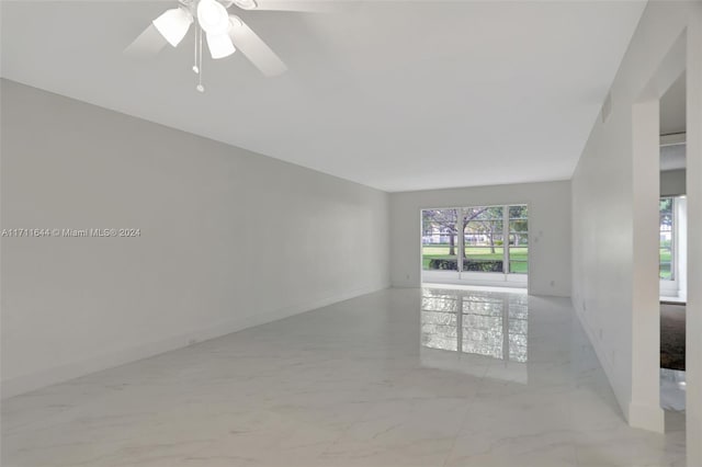 empty room with ceiling fan