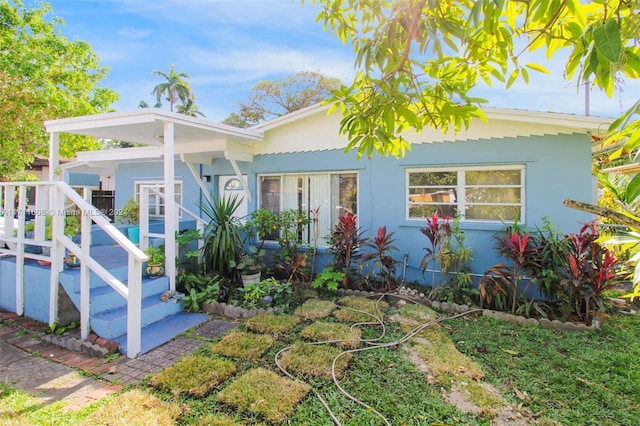 view of front of property