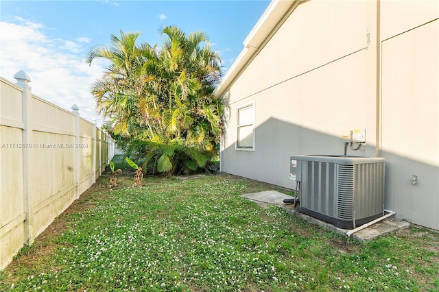 view of yard featuring cooling unit