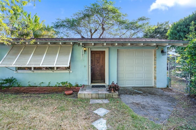 view of front of home featuring a garage