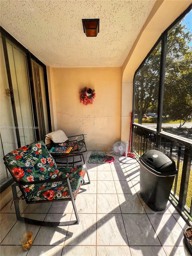 sunroom / solarium with a healthy amount of sunlight