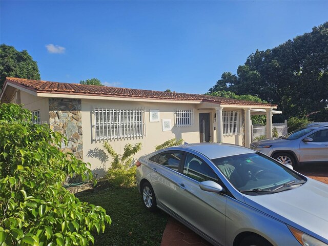 view of mediterranean / spanish-style home