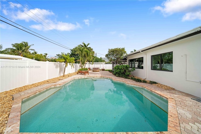 view of swimming pool