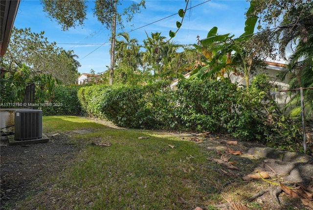 view of yard featuring cooling unit