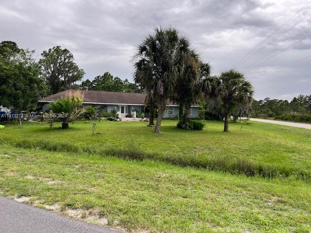 Listing photo 3 for 617 Washington Blvd, Lake Placid FL 33852