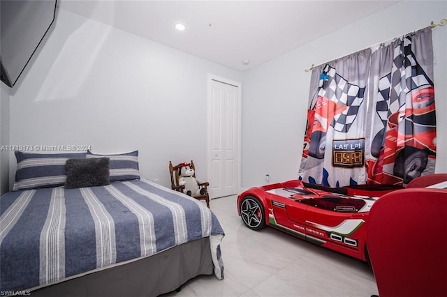 bedroom featuring a closet