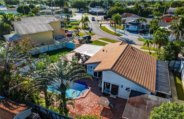 birds eye view of property featuring a residential view