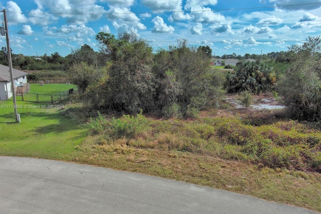 Listing photo 3 for 309 Raber Ave, Lehigh Acres FL 33974