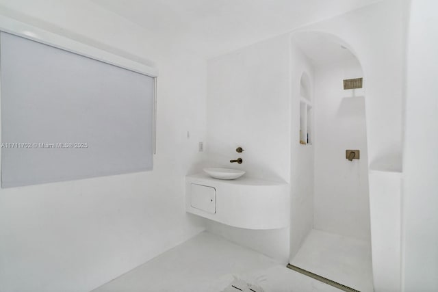 bathroom with sink