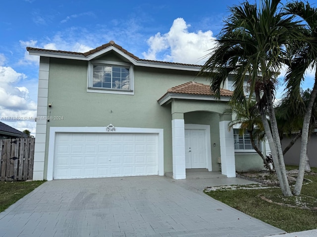 view of front facade with a garage