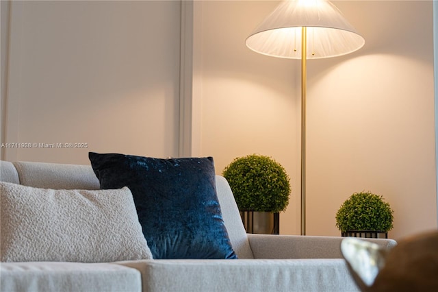 601 NE 1st Ave Unit 2409, Miami, FL 33132 - view of sitting room