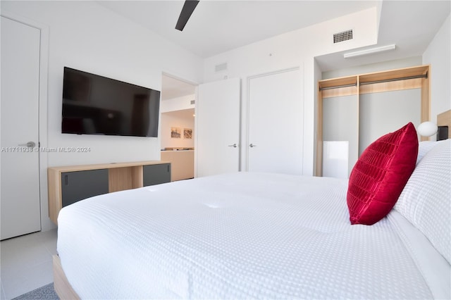 bedroom with a closet and ceiling fan