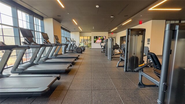 601 NE 1st Ave Unit 2409, Miami, FL 33132 - view of exercise room