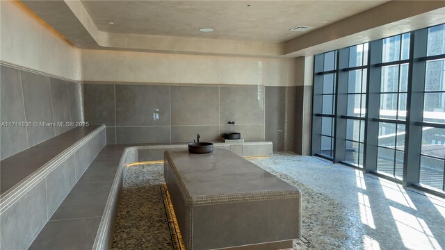 601 NE 1st Ave Unit 2409, Miami, FL 33132 - view of bathroom