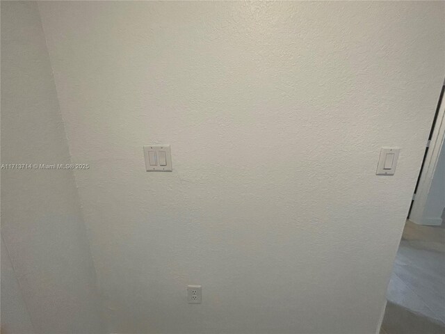 495 NE 5th Ln, Florida City, FL 33034 - detailed view