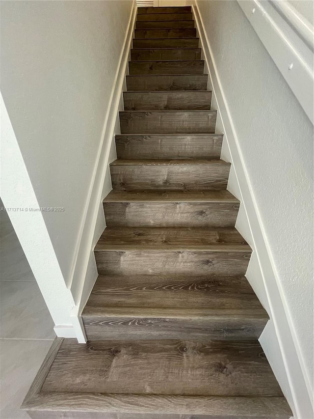 495 NE 5th Ln, Florida City, FL 33034 - view of staircase