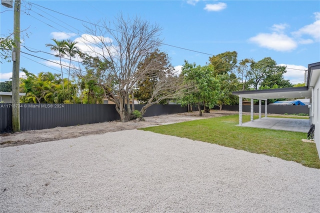 view of yard with a patio