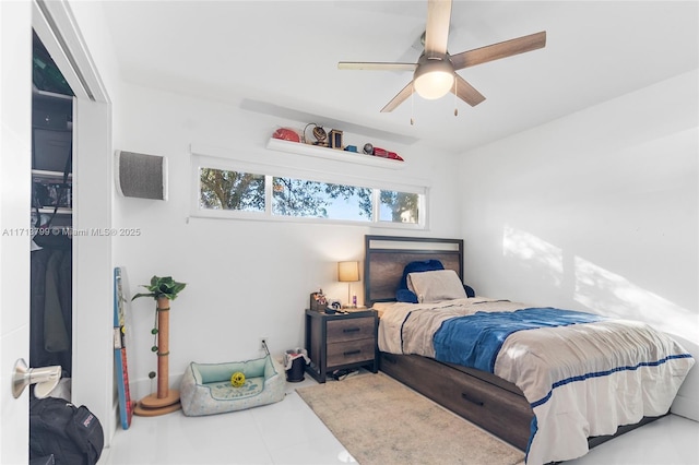 bedroom with ceiling fan