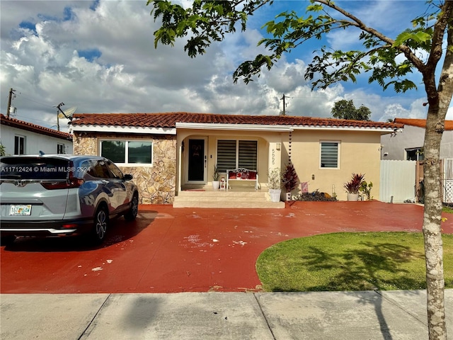 view of front of property