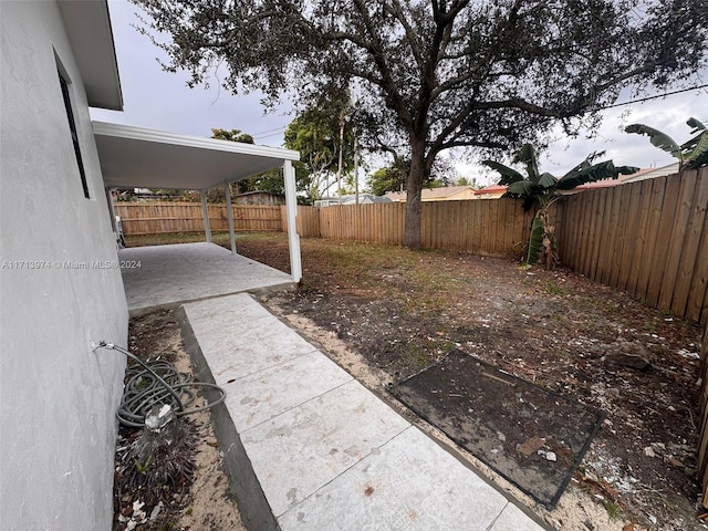 view of yard with a patio area