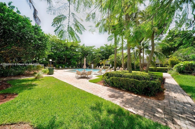 view of yard with a patio