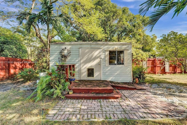 view of outbuilding