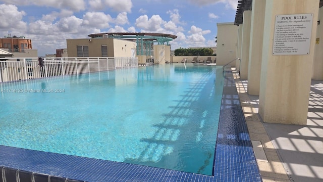 view of swimming pool