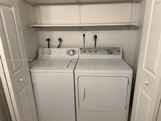 3530 Mystic Pointe Dr Unit 2602, Aventura, FL 33180 - laundry area featuring independent washer and dryer