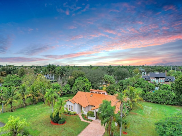 view of aerial view at dusk