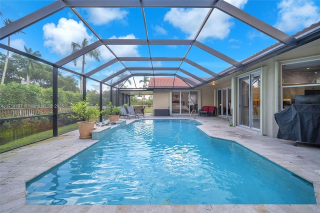 821 E Cypress Pointe Dr E, Pembroke Pines, FL 33027 - view of swimming pool with a patio area and glass enclosure