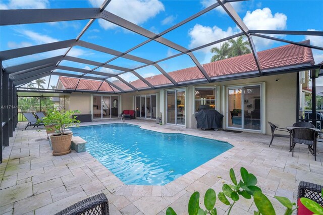 821 E Cypress Pointe Dr E, Pembroke Pines, FL 33027 - swimming pool featuring a patio area and a lanai