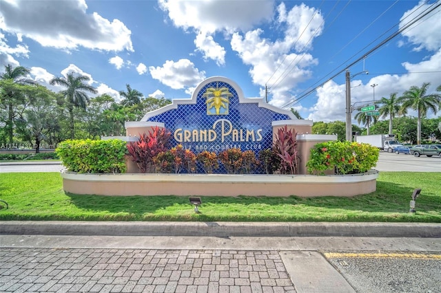 821 E Cypress Pointe Dr E, Pembroke Pines, FL 33027 - view of community sign