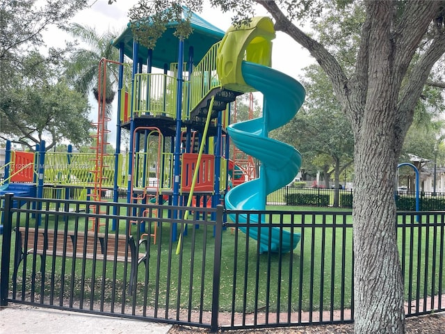 126 Sparrow Dr Unit 22B, Royal Palm Beach, FL 33411 - view of community jungle gym
