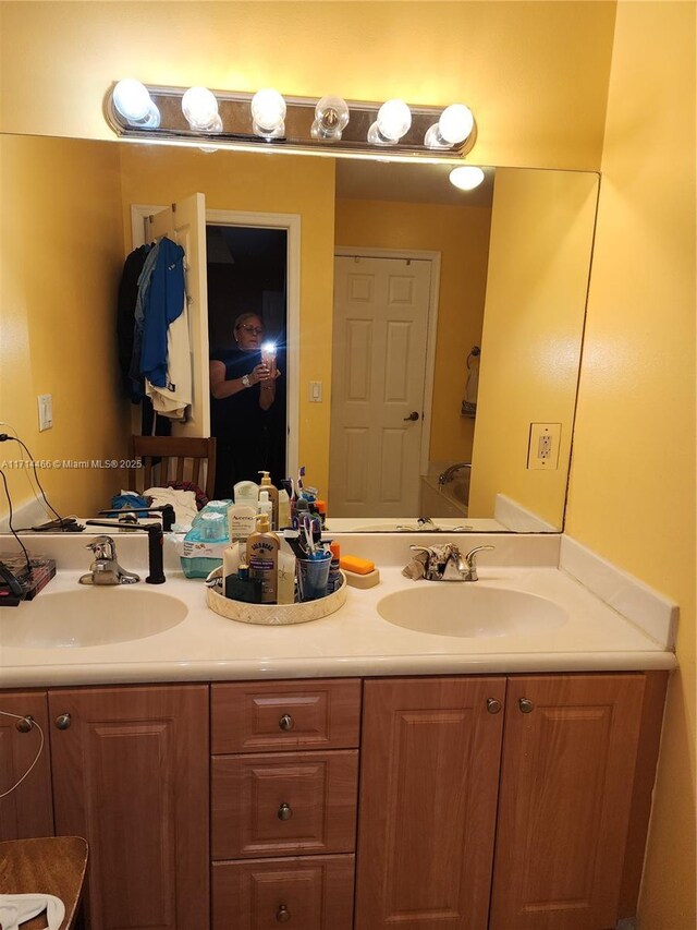 bathroom with vanity