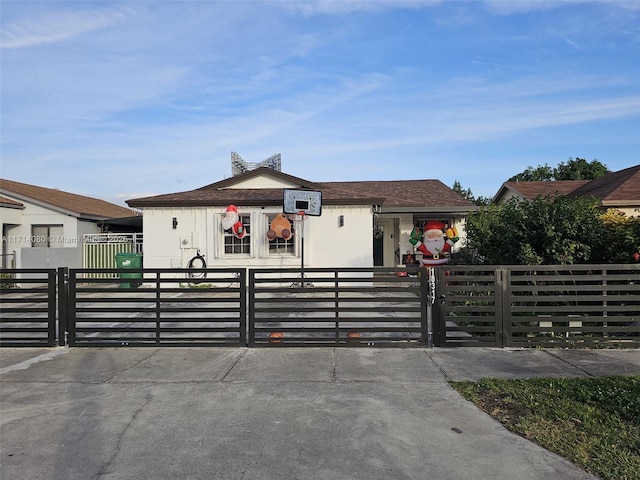 view of front of house