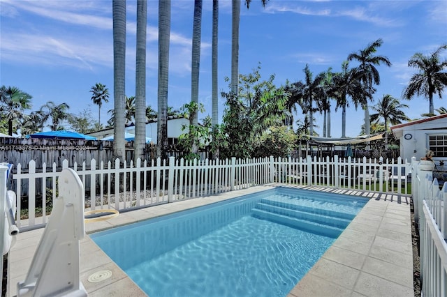 view of swimming pool