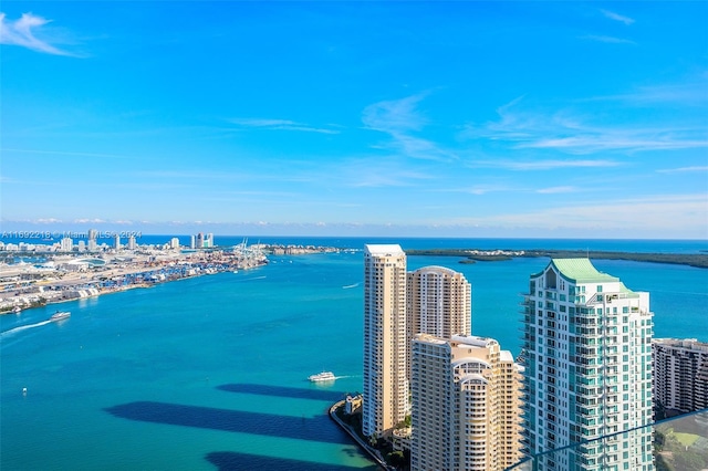 bird's eye view featuring a water view