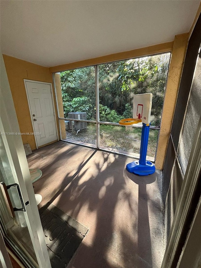 view of unfurnished sunroom