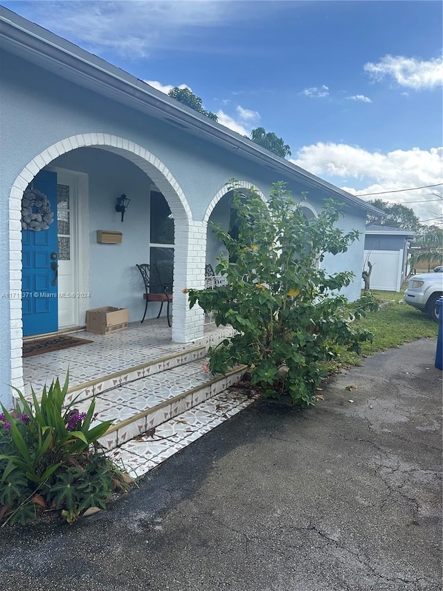 exterior space featuring a porch