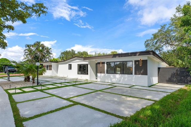 view of front of house featuring a patio