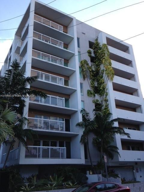 2740 SW 28th Ter Unit 304, Miami FL, 33133, 1 bedrooms, 1 bath condo for sale