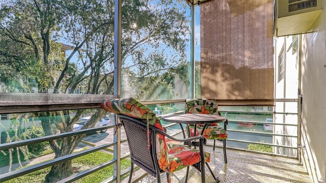 view of sunroom / solarium